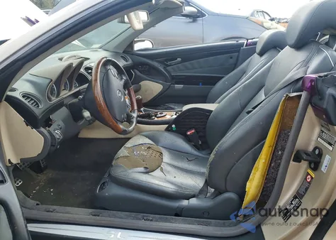 2005 Mercedes-Benz Sl 500 z USA, uszkodzony, nr VIN WDBSK75F75F098231